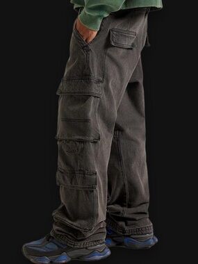 NWT Dylan Baggy Jeans Cargo Black
from Pacsun
